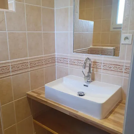Villa Des Falaises 10 A 12 Personnes Souspierre